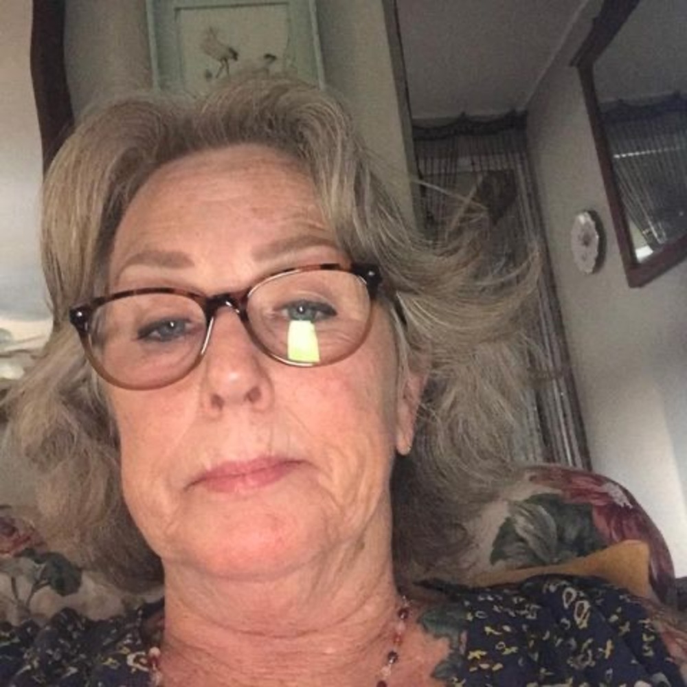 Meet your Posher, Carol